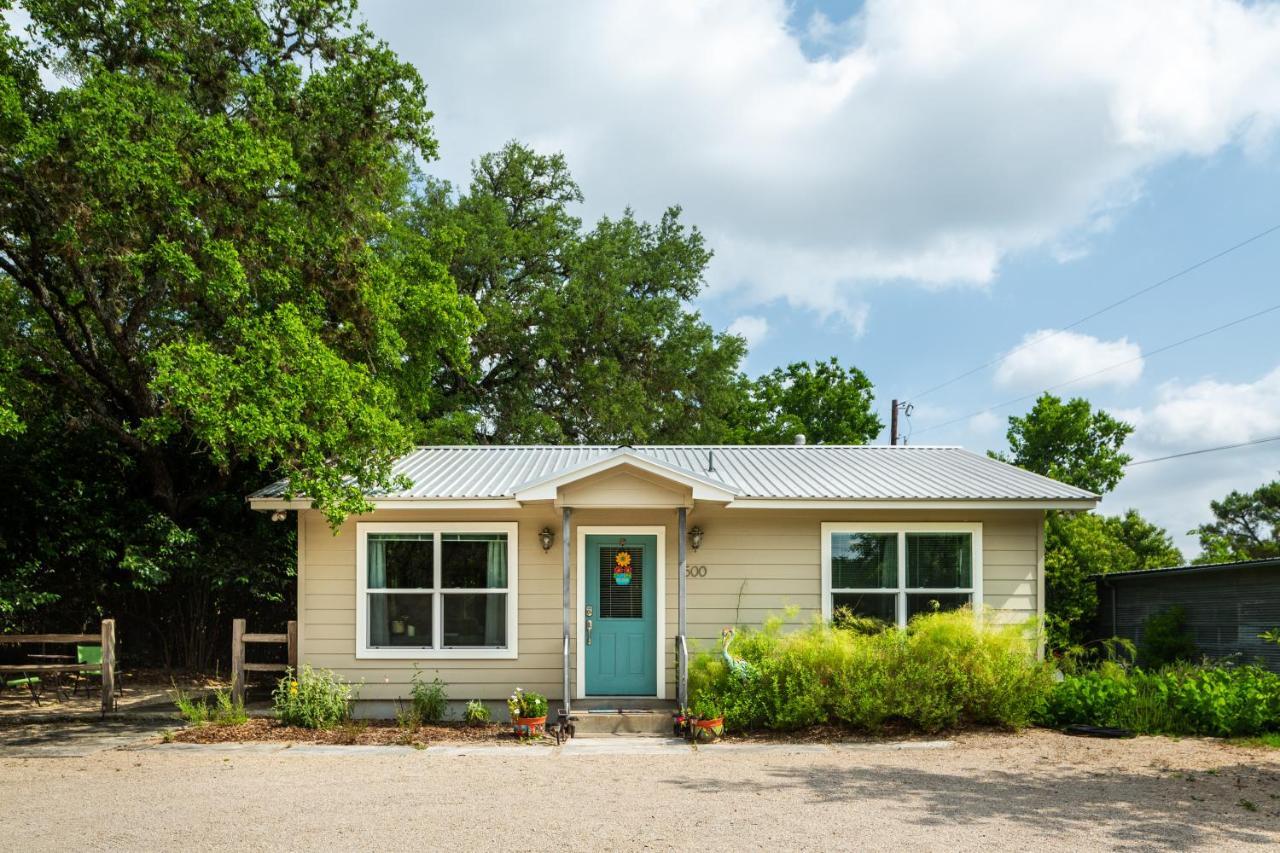 Bear Creek Cottage Manchaca エクステリア 写真