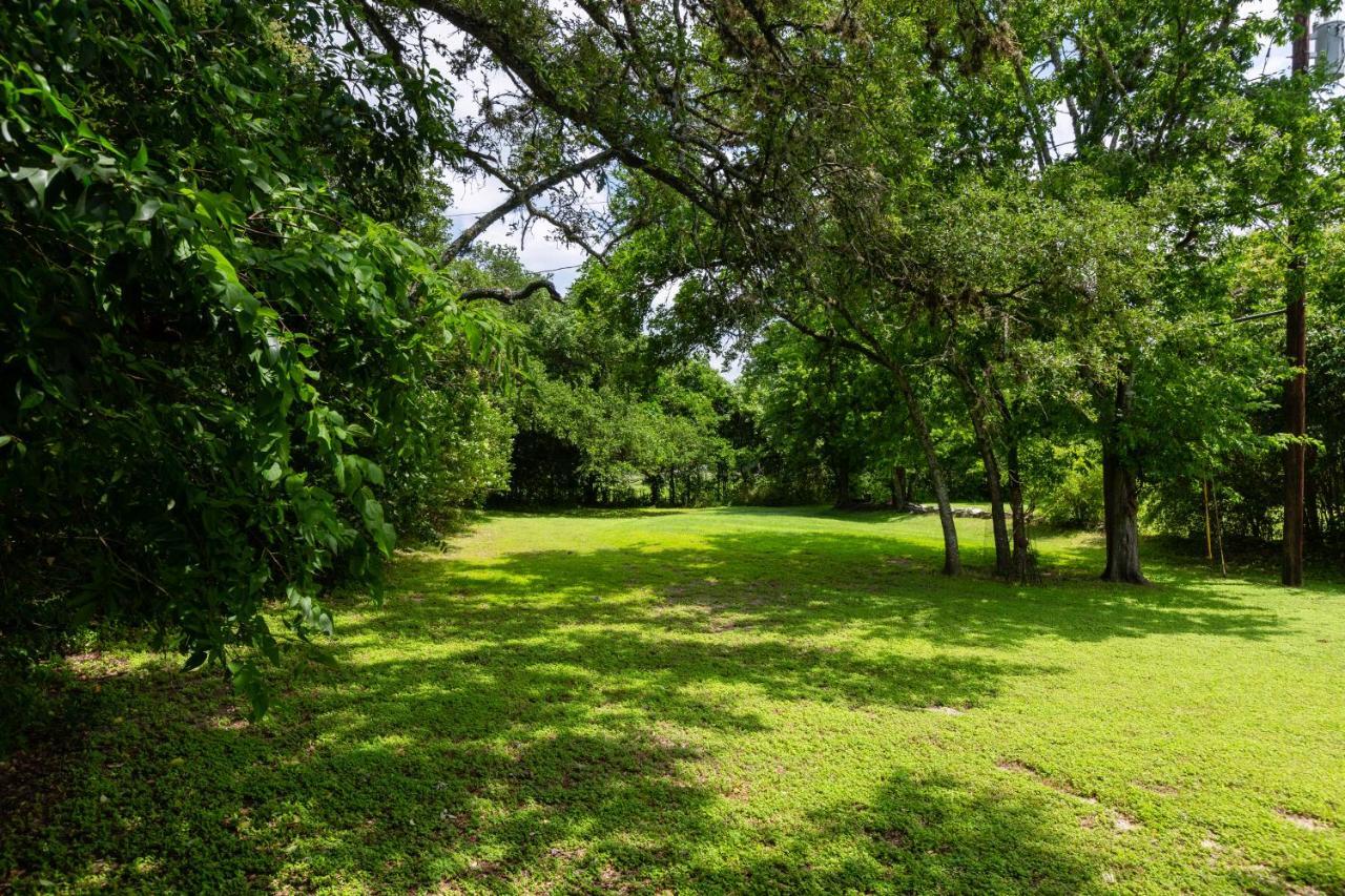 Bear Creek Cottage Manchaca エクステリア 写真