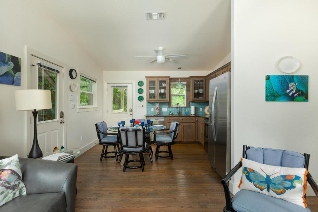 Bear Creek Cottage Manchaca エクステリア 写真