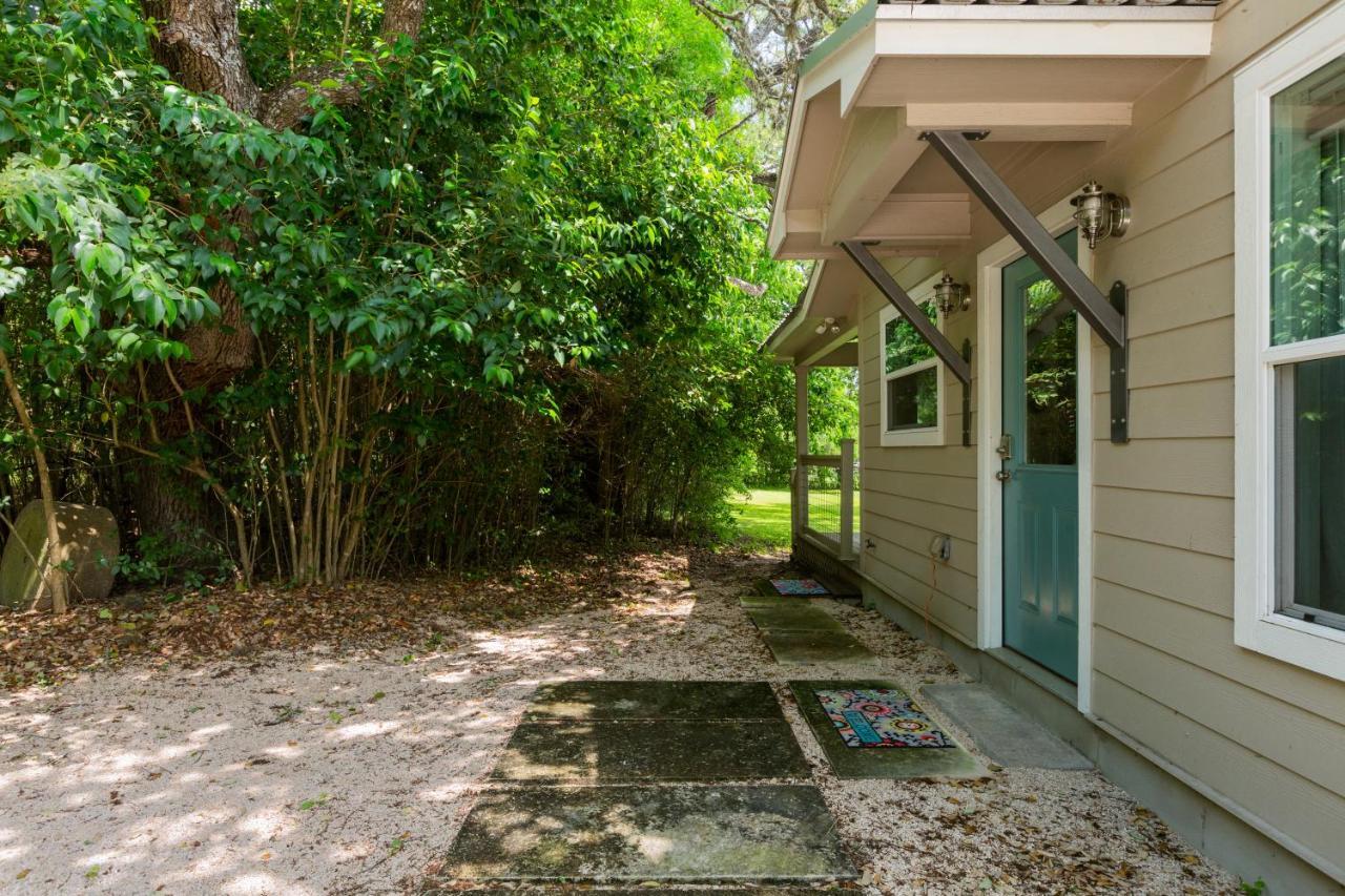 Bear Creek Cottage Manchaca エクステリア 写真
