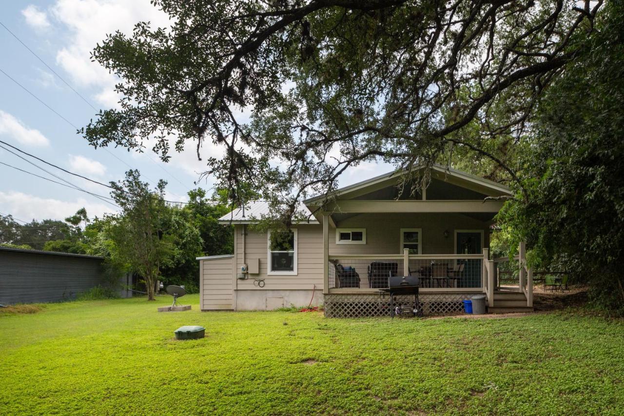 Bear Creek Cottage Manchaca エクステリア 写真