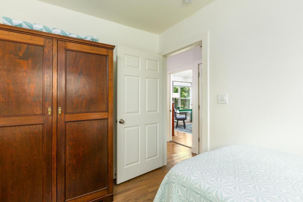 Bear Creek Cottage Manchaca エクステリア 写真